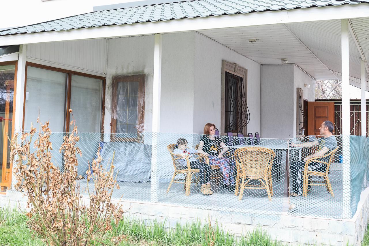 "European" Backpackers Hostel In อัลมาตี ภายนอก รูปภาพ